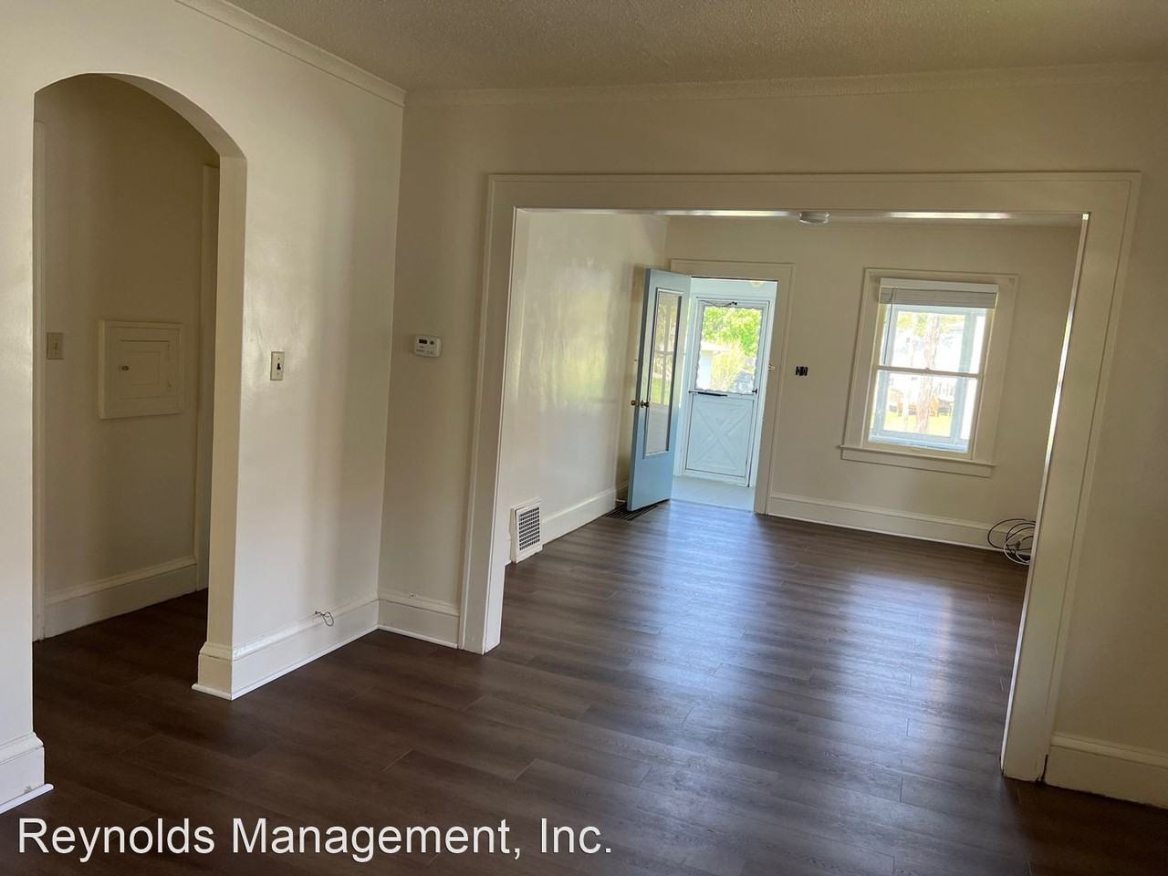 2613 Overhill Rd, Jackson, MI 49203 2 Bedroom House for 1,050/month