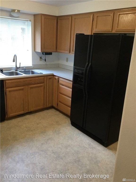 17714 27th Ave Ne - Photo 2 of 13