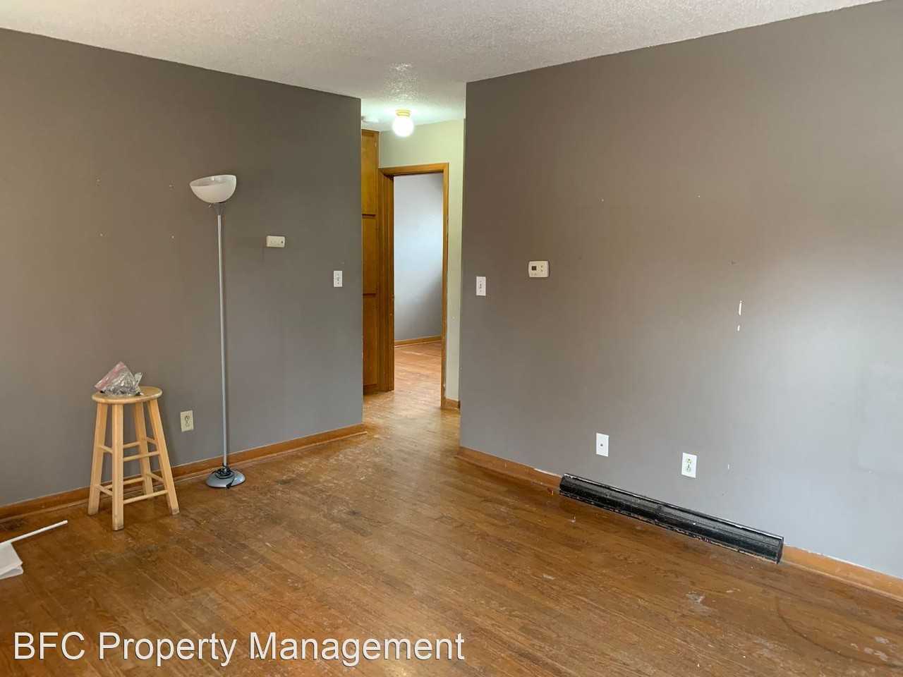 1915 Taylor Dr - Photo 3 of 19