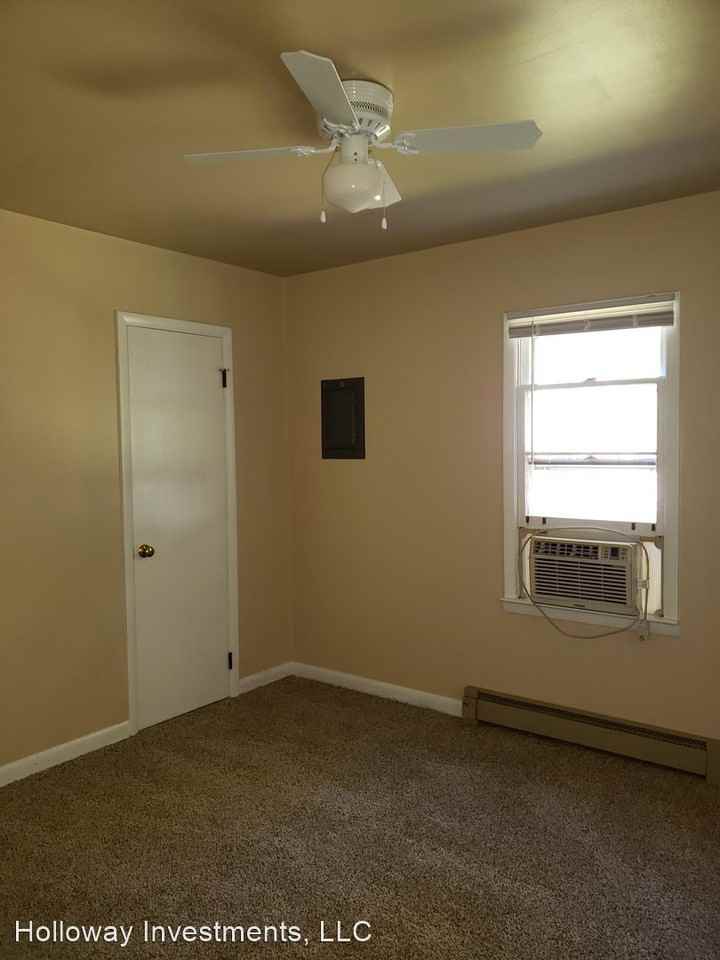 Claire Ave. Duplex - Photo 3 of 5