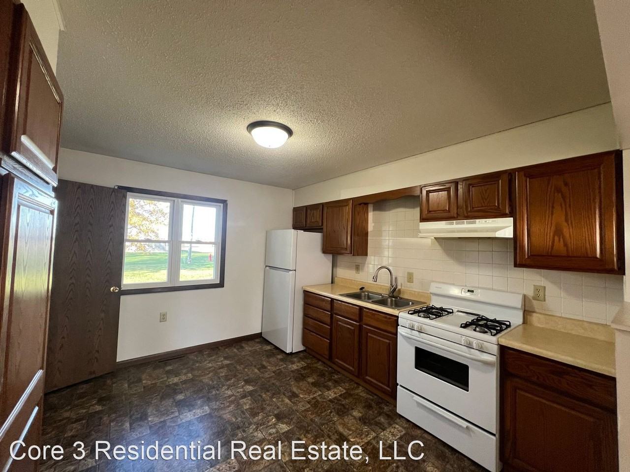 8 & 9 Wilshire - Photo 3 of 7