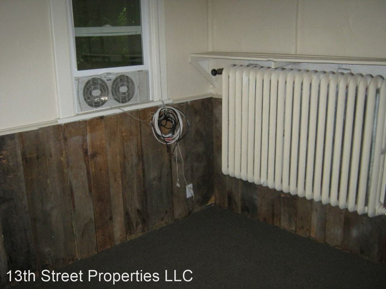 914 13th St - Photo 2 of 5