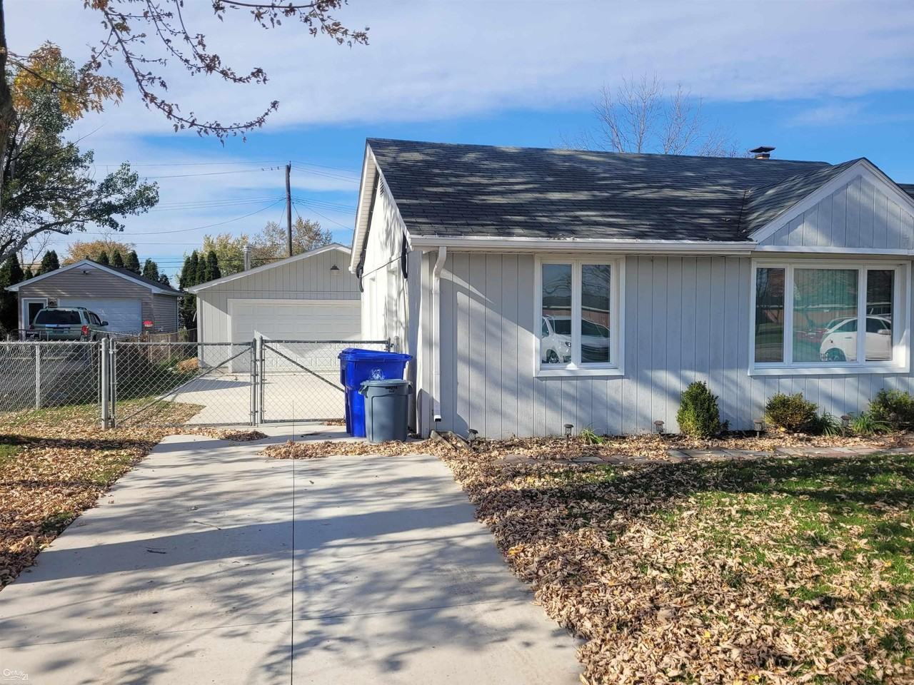 33727 Garfield Rd - Photo 2 of 21