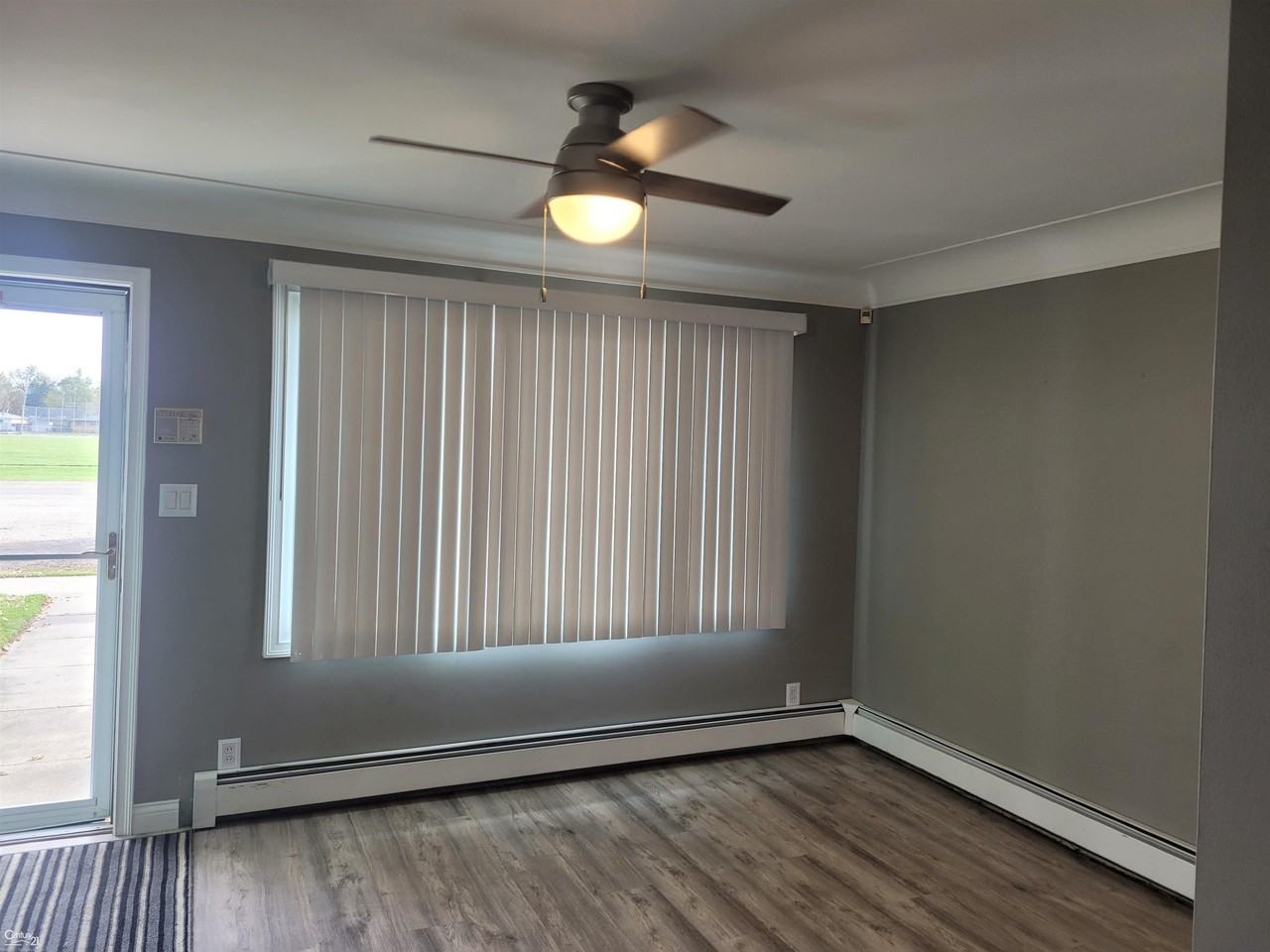33727 Garfield Rd - Photo 3 of 21