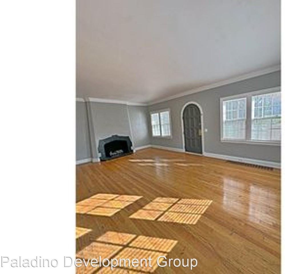 114 S 49th Ave - Photo 3 of 24