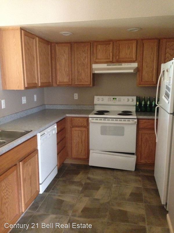 240 Abby Rd - Photo 2 of 12