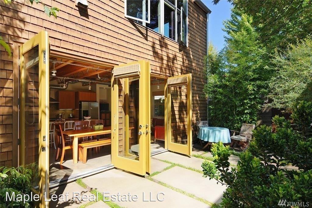 114 26th Ave E #A - Photo 2 of 19