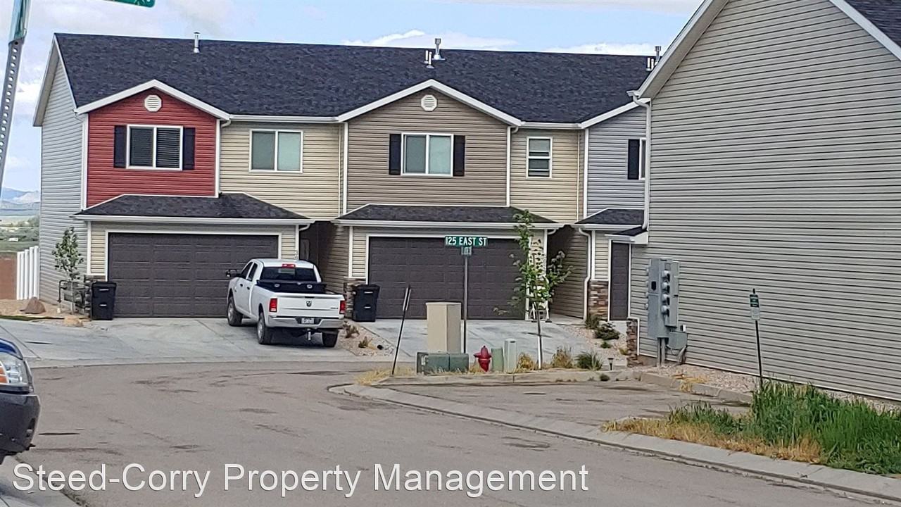 3051 N 275 E - Photo 2 of 20