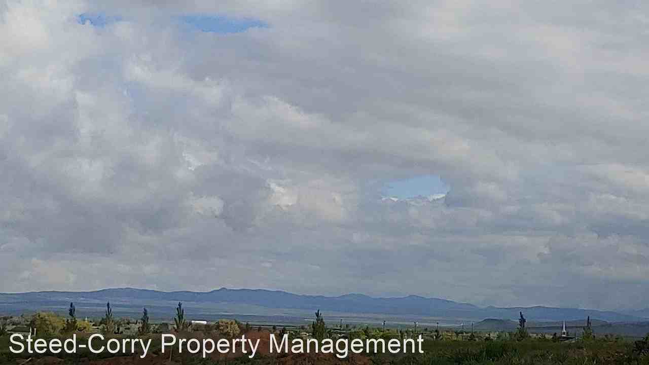 3051 N 275 E - Photo 3 of 20