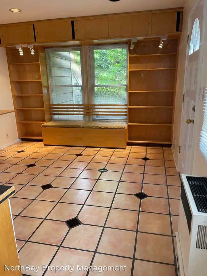 434 8th St - Photo 3 of 10