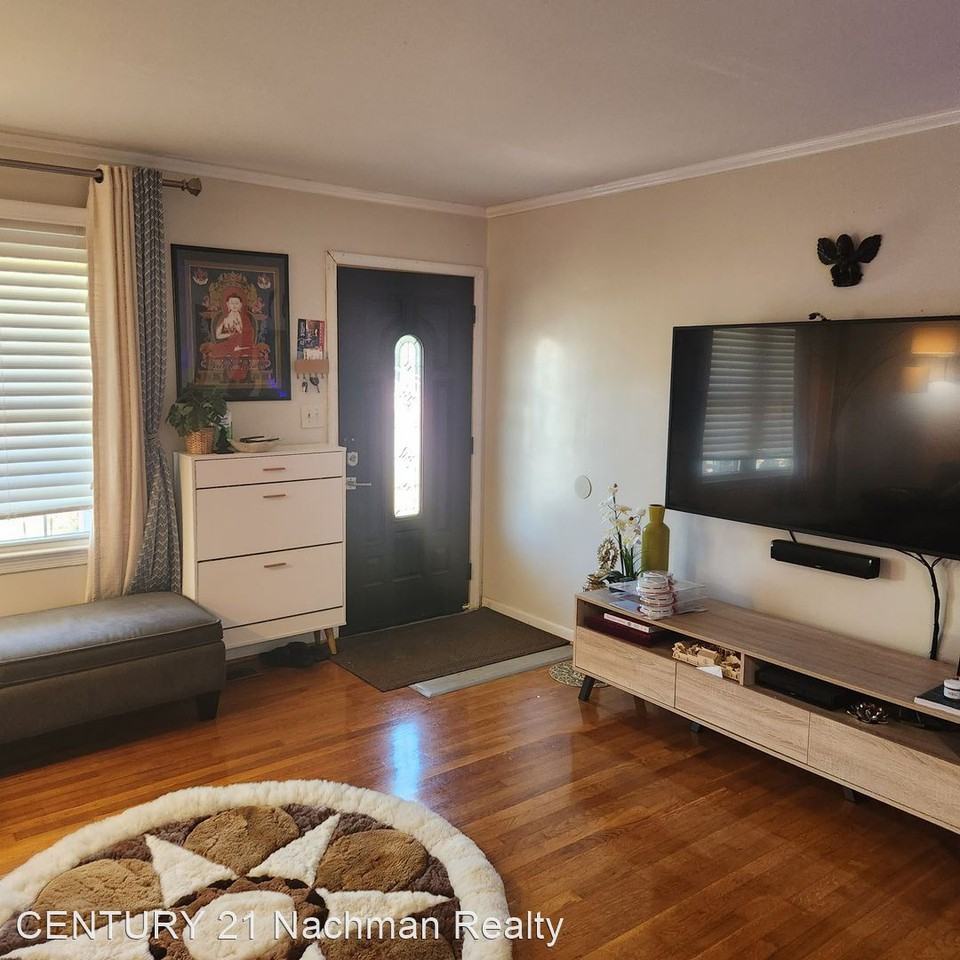 181 Ridgewood Pkwy - Photo 3 of 22