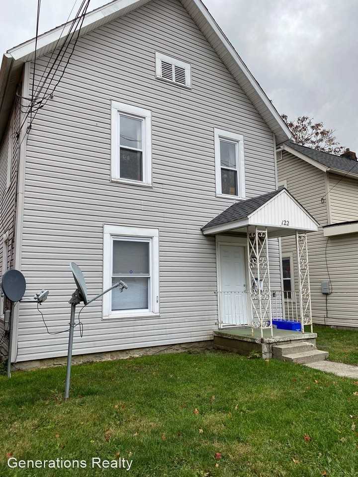 122 Charles St - Photo 2 of 11