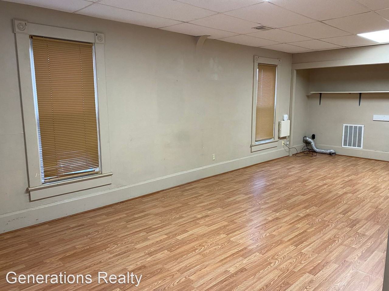 122 Charles St - Photo 3 of 11