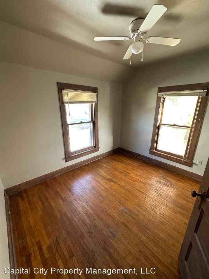 1508 S Spring St - Photo 3 of 10