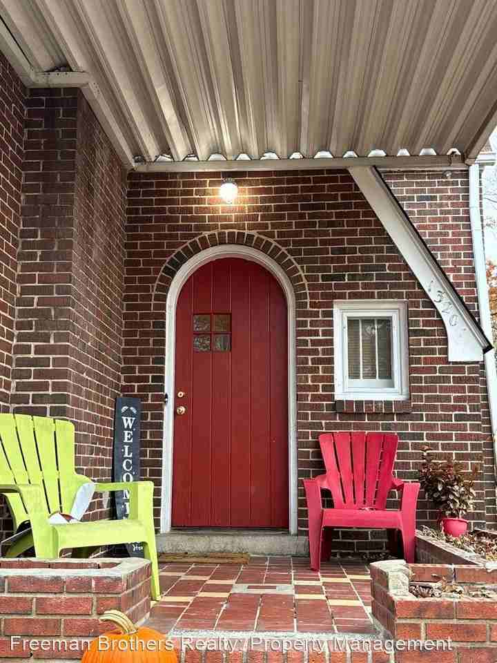 1320 S Poplar Ave - Photo 2 of 18