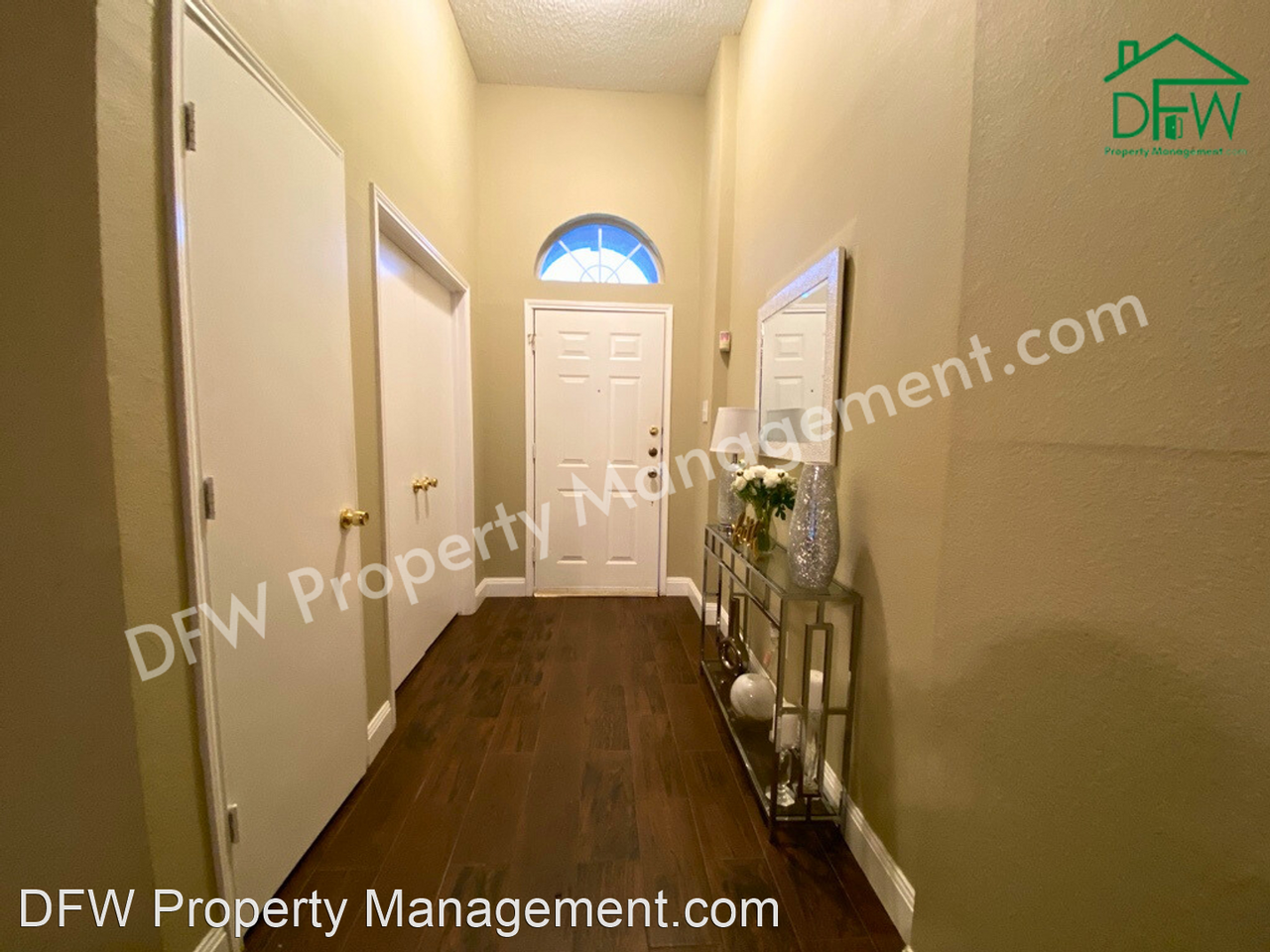 317 Oak Meadow Ln - Photo 2 of 39