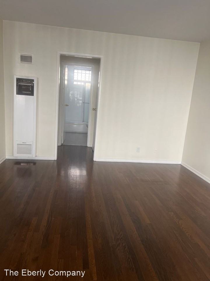 642 N. Hayworth Ave - Photo 3 of 9