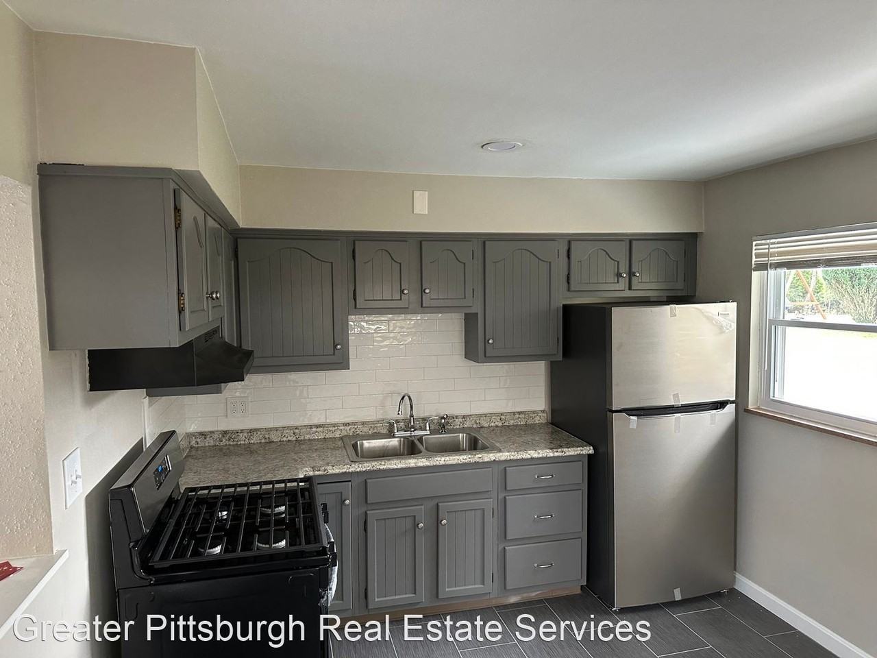 634 Idaho Ave - Photo 3 of 21