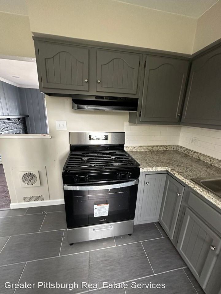 634 Idaho Ave - Photo 2 of 21