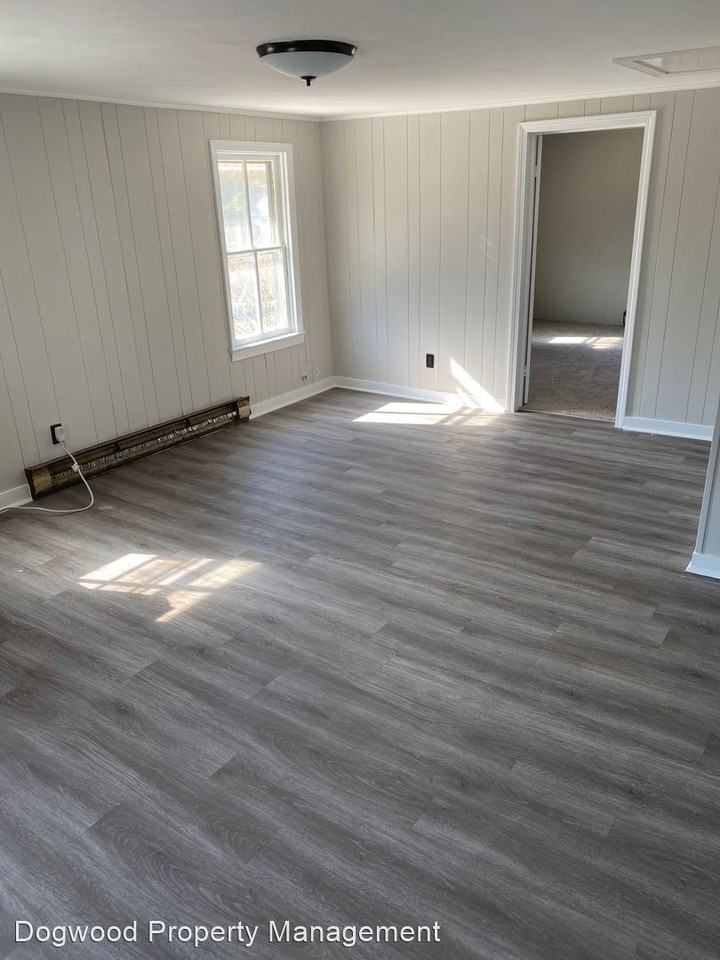 606 Cedar Street - Photo 3 of 16