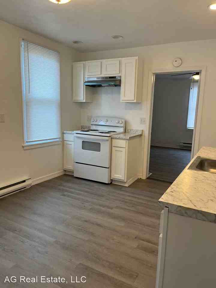 517 3rd Avenue 2 Units - Photo 3 of 10