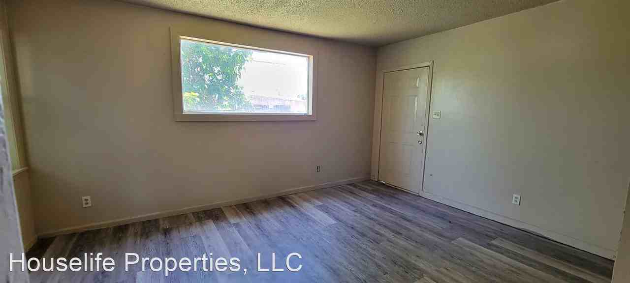 2501 Midway St - Photo 2 of 14