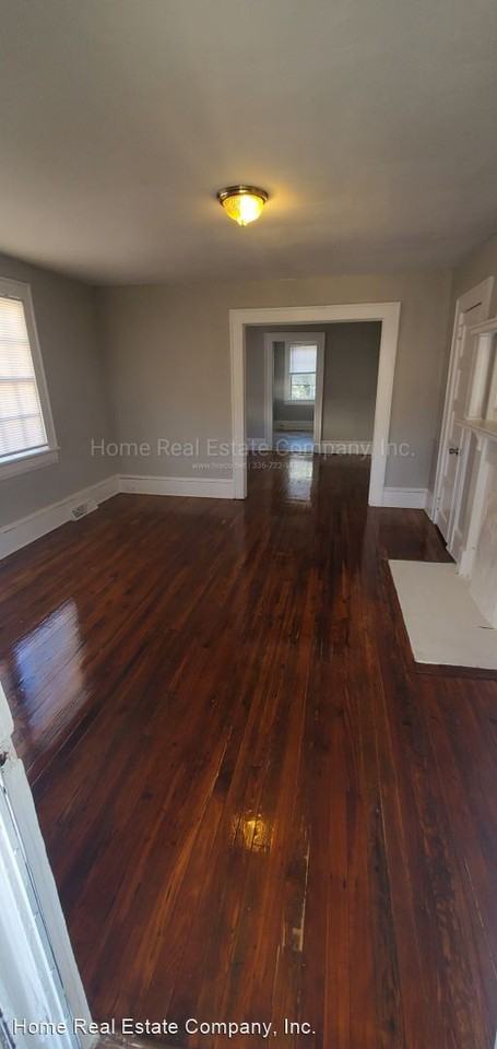 2059 Cherry St - Photo 3 of 13