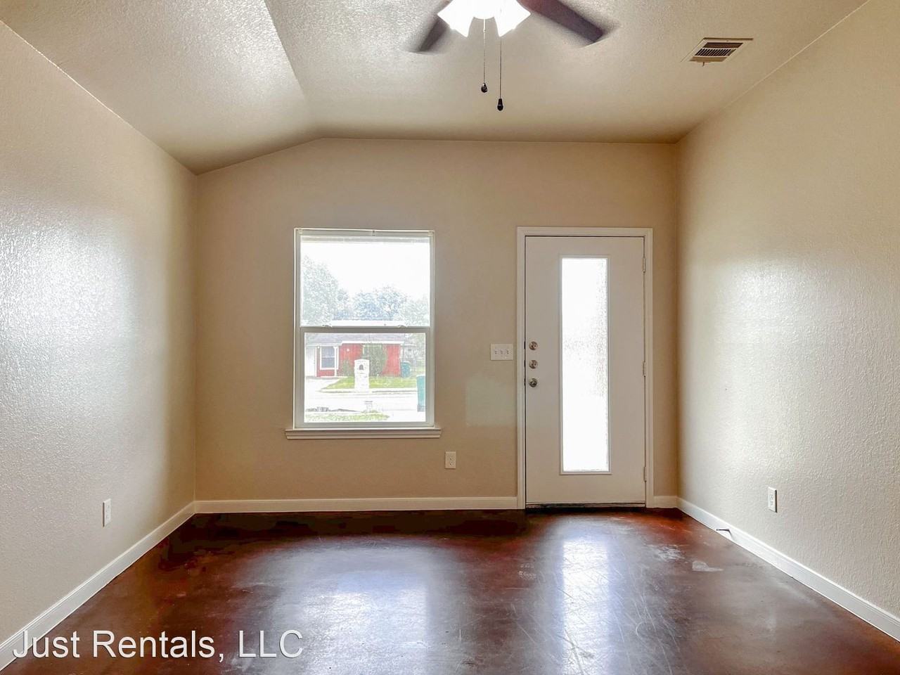 1718 Indian Trail - Photo 2 of 28