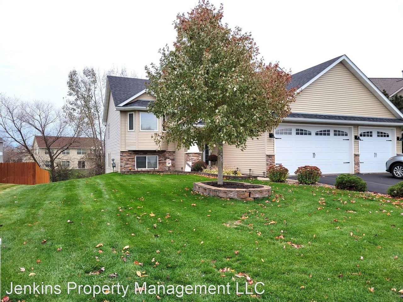 44 Bristol Ct - Photo 2 of 29