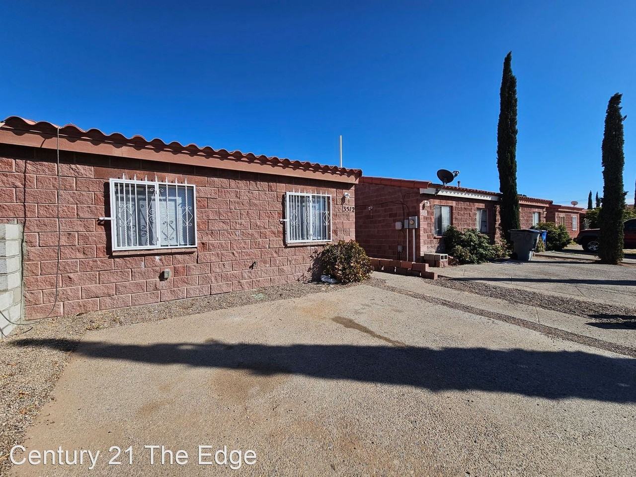 3512 Oasis Dr - Photo 2 of 11