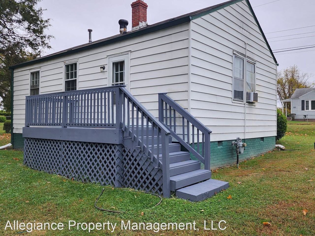 512 Maggie Walker Ave - Photo 2 of 21