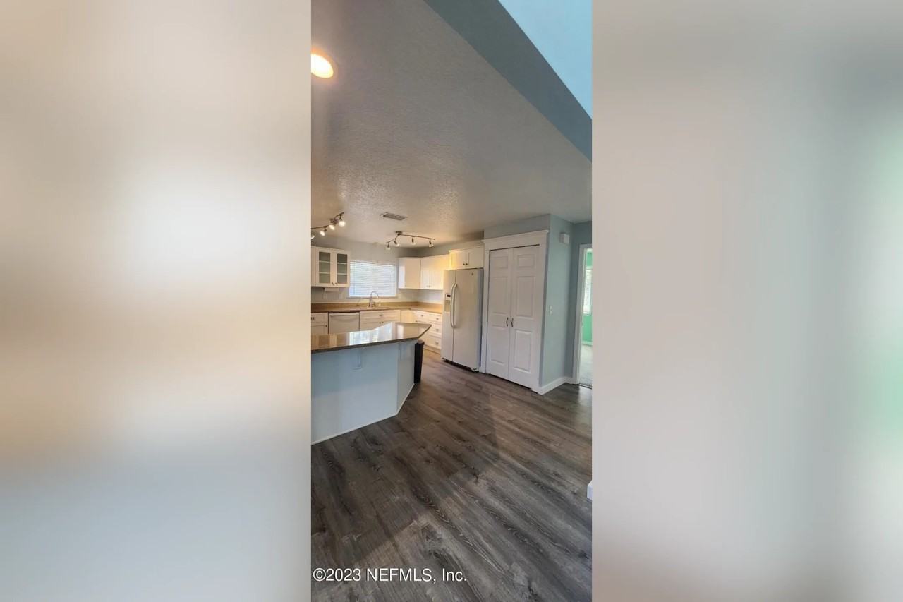 1183-165091035 - Photo 3 of 50