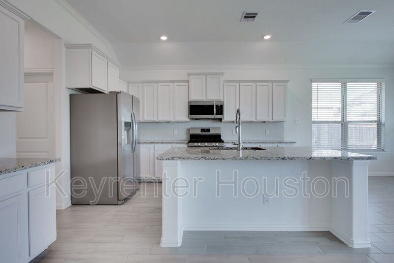 8806 Spinning Mill Dr - Photo 7 of 31