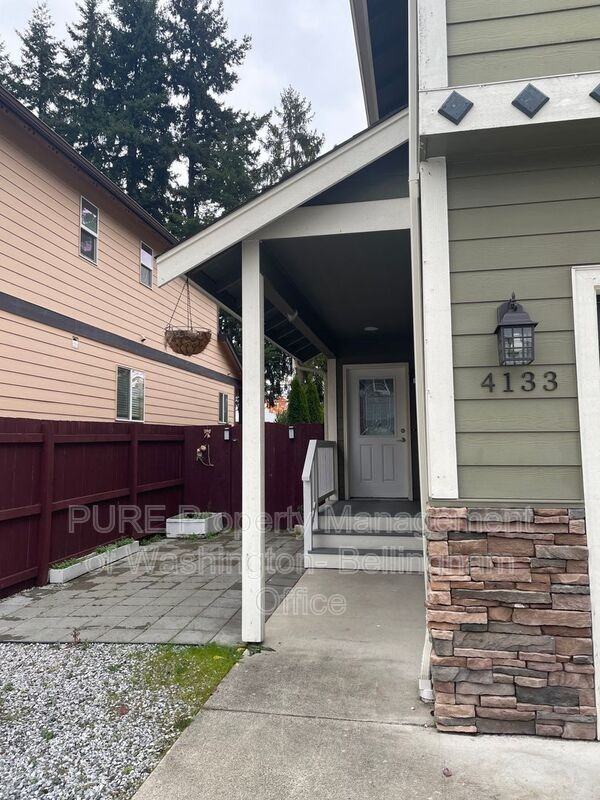 4133 Stonecrest Ln - Photo 2 of 21