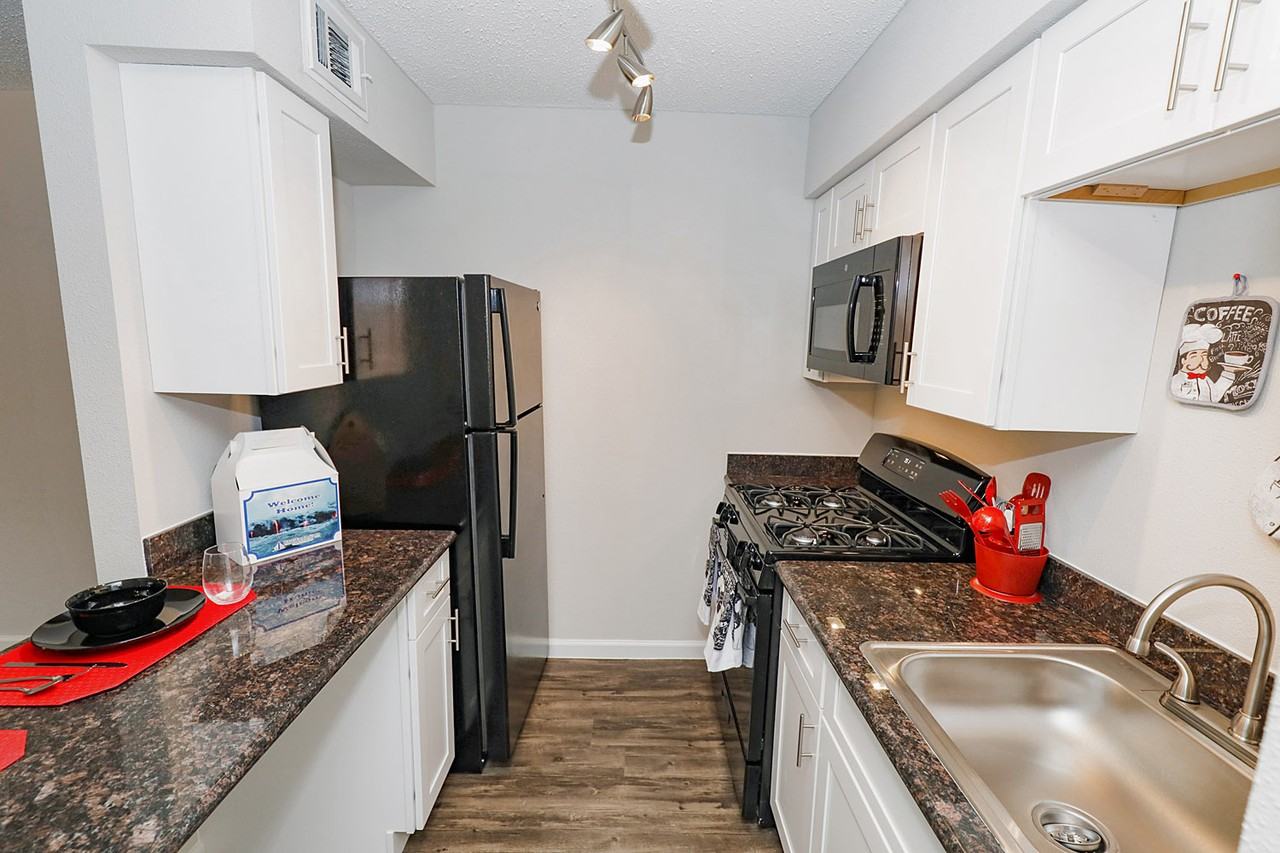 The Park at Sutton Hill - Photo 4 of 50