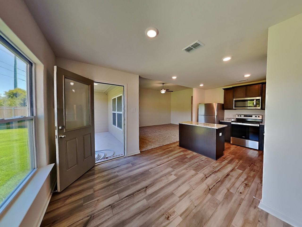 112 Banjo Trl - Photo 7 of 19