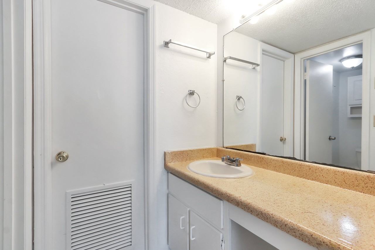 2529 Caper Ln #105 - Photo 4 of 17
