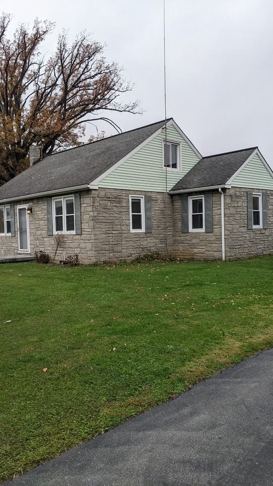 3161 Lincoln Hwy E - Photo 2 of 15