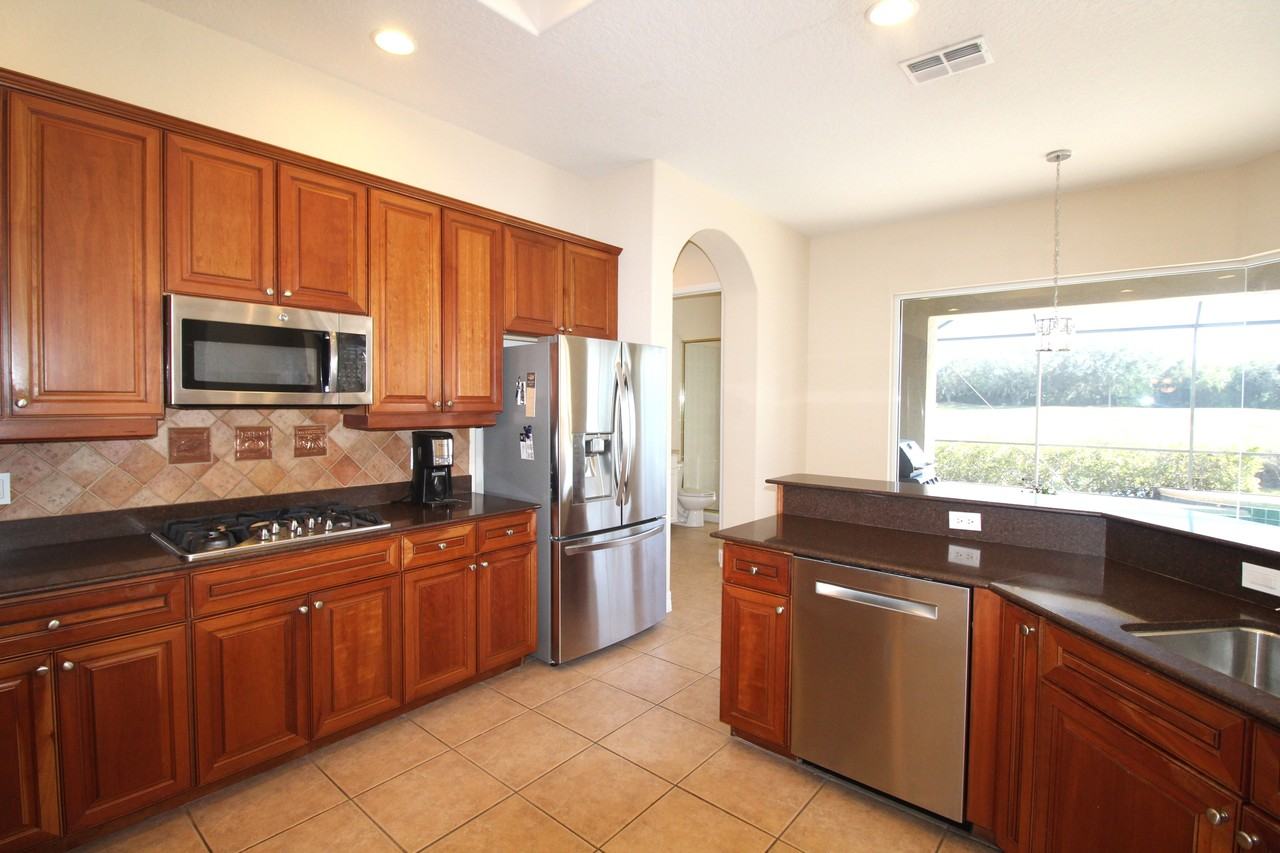 817 Maritime Ct - Photo 3 of 50