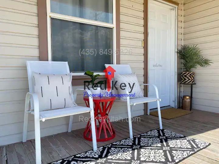 455 S Main St - Photo 3 of 30