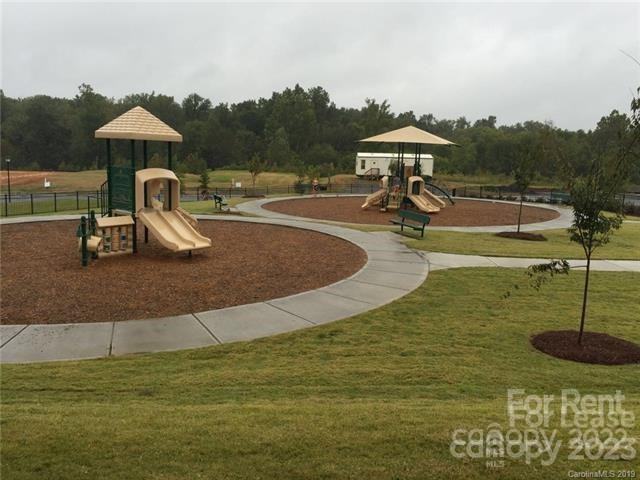 521 Vine St - Photo 3 of 30