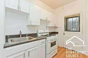 featured image of 1331 W Touhy Ave #3N