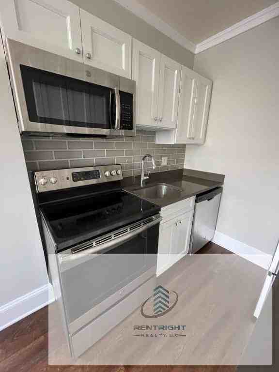 817 W Lakeside Pl #510 - Photo 5 of 20