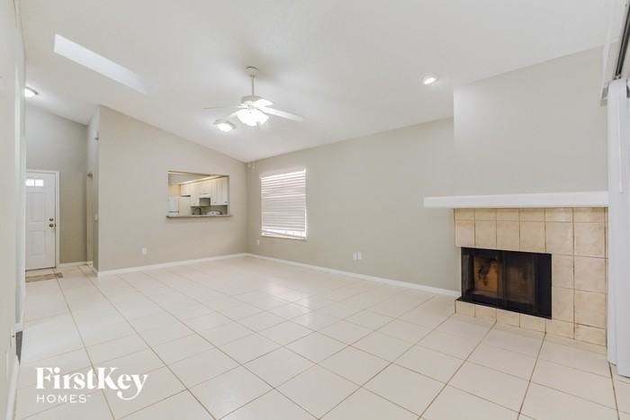 2213 Faxton Ct - Photo 3 of 16