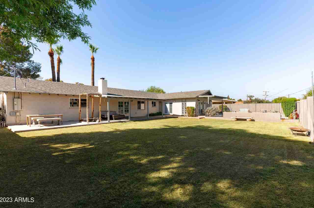 332 East Geneva Drive - Photo 2 of 22