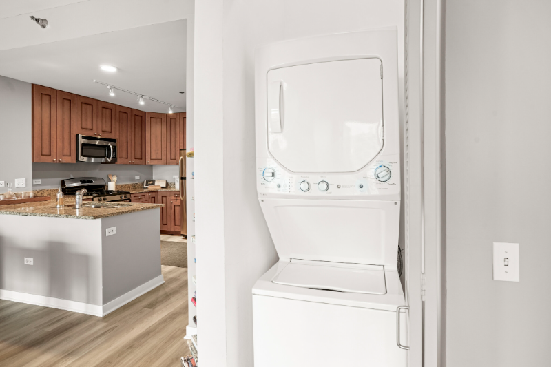 730 N. Clark - Photo 7 of 12