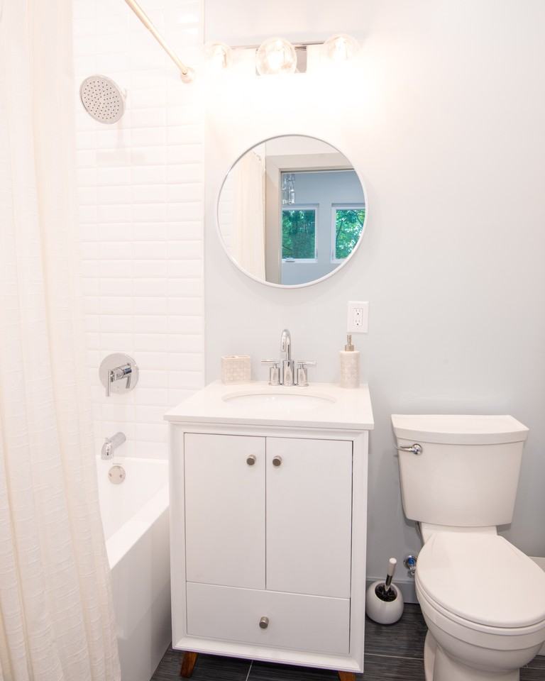 451 Grand Ave - Photo 3 of 11