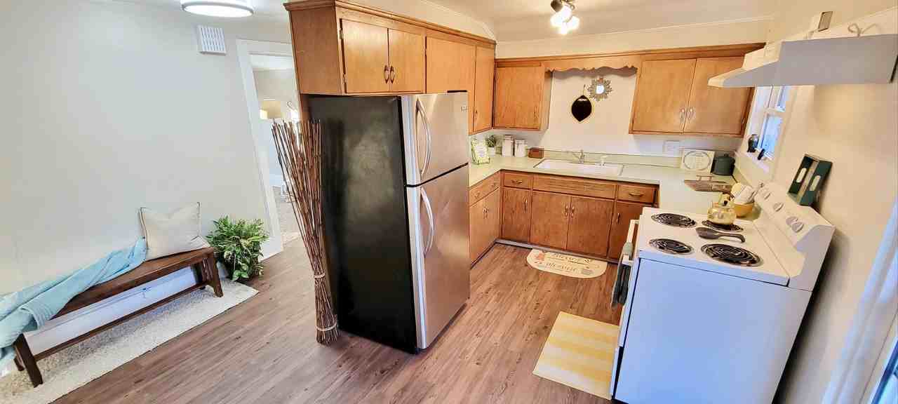 202 N Main St - Photo 3 of 17