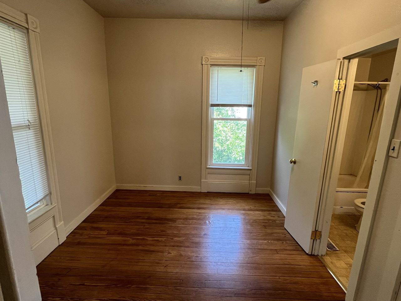 1643 Clawson Street - Photo 3 of 9