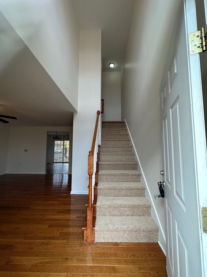 216 Swallow Drive - Photo 2 of 17